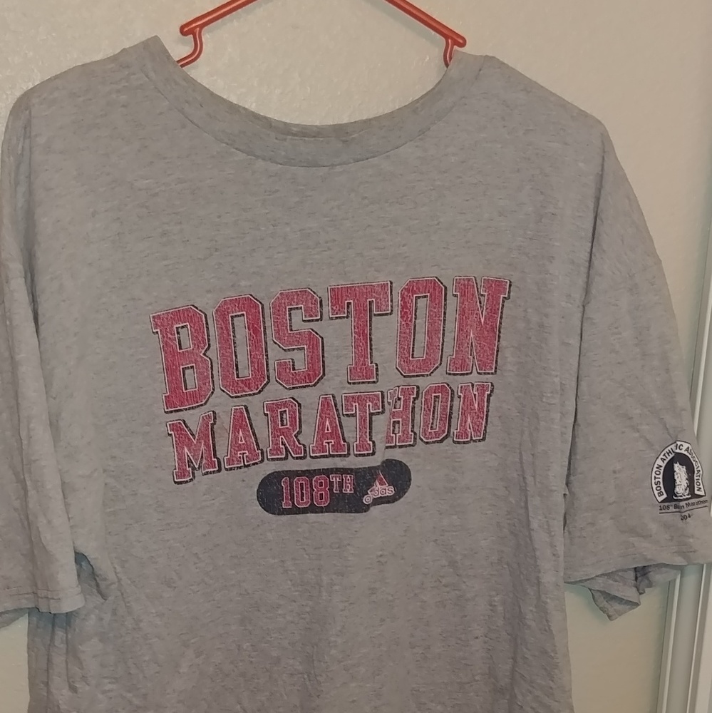 2004 Boston Marathon t shirt